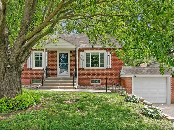 921 McLaughlin Cir, Bellevue, NE 68005