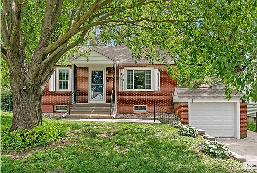 921 McLaughlin Cir Photo 1
