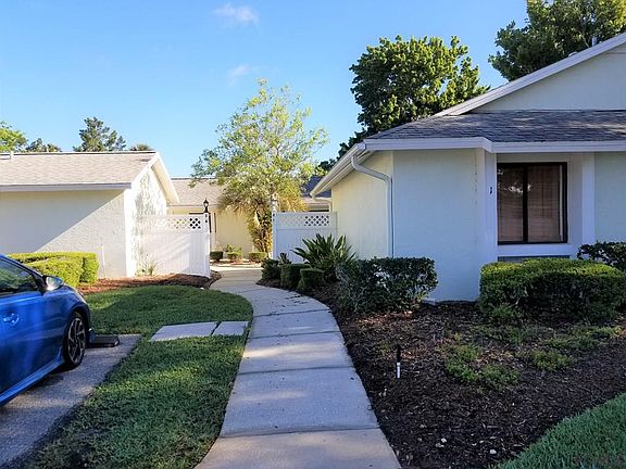 3rd image of 2 Lake Forest Pl #2