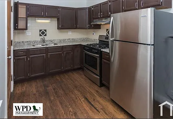 3 bed, $1,860 — Photo 2