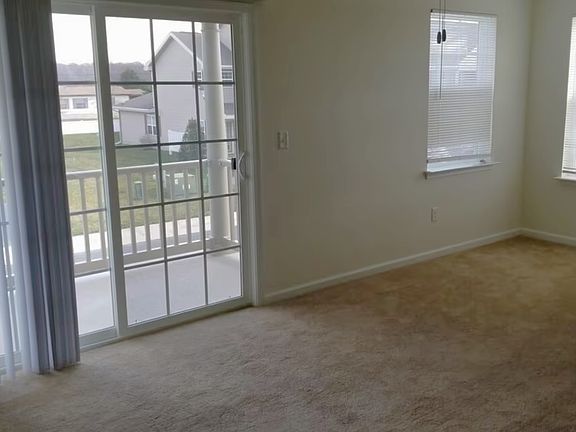 4th image of 29630 Sawyer Loop #29630