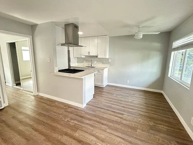 218 Chicago in Beautiful Huntington Beach! — Photo 15