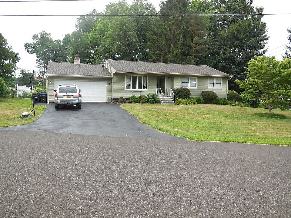 1st image of 2 Maplewood Dr