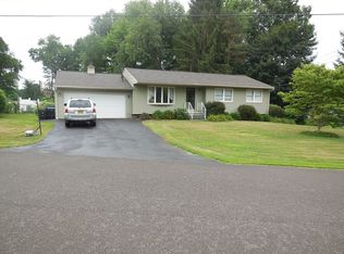 2 Maplewood Dr, Binghamton, NY 13901