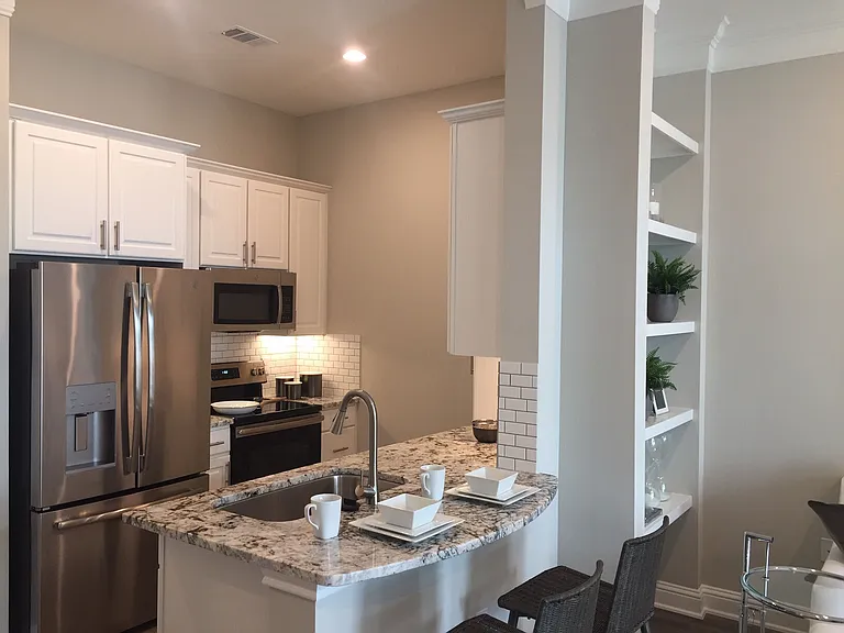2111 Austin Apartments — Photo 28