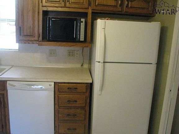 5th image of 4324 Featherston Ave
