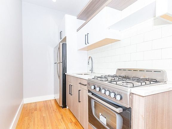 3rd image of 1084 Bedford Ave #B1