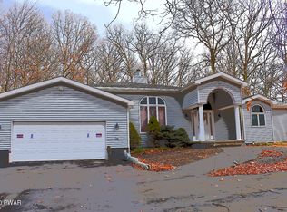 105 Gaskin Dr, Lords Valley, PA 18428