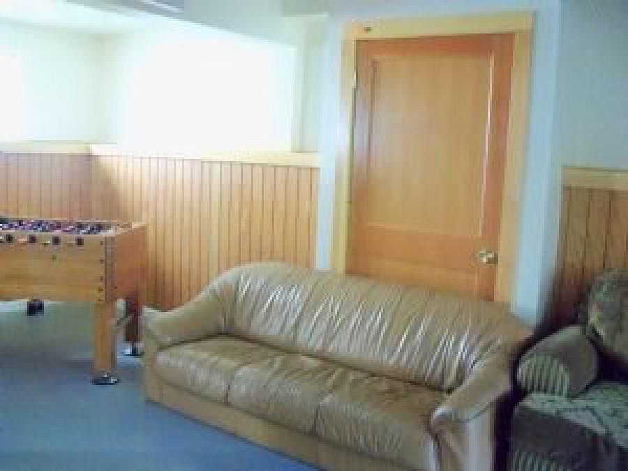 1st image of 87 Narragansett Ave