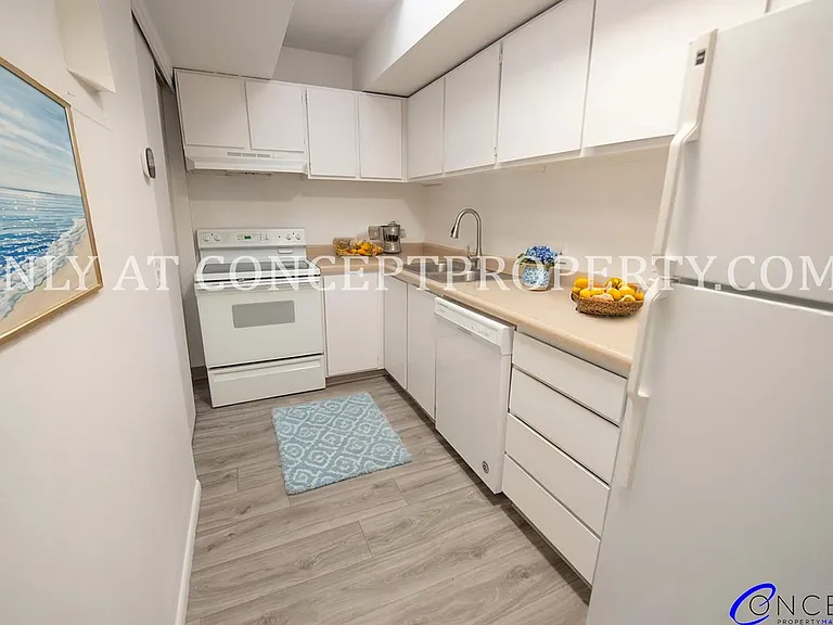 132 E 2nd Ave — Photo 31