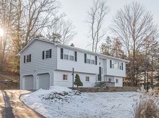 18 Cole Rd, Pleasant Valley, NY 12569