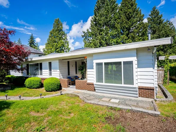 20571 46a Ave, Langley, BC V3A 3J7