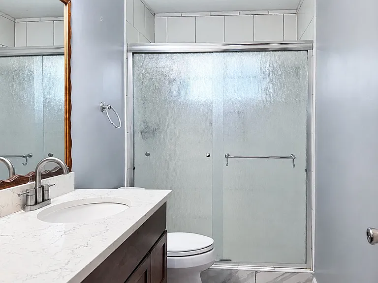 1621 Cloverdale Dr — Photo 9
