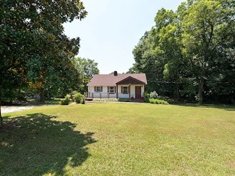 2615 West Main St — Photo 27