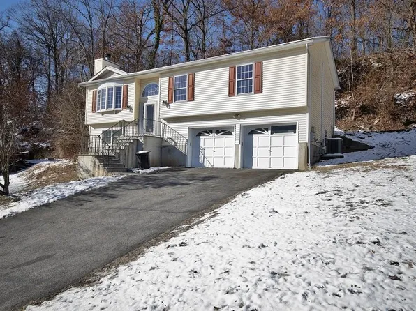 16 Sabrina Lane, Ossining, NY 10562