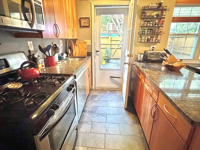 1723 N Cliff St — Photo 15