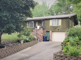 1010 Oakwood Dr, Denison, IA 51442