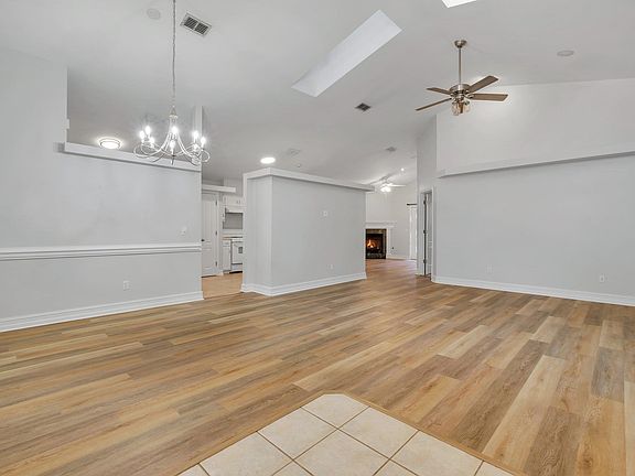 5th image of 7109 Shady Grove Way