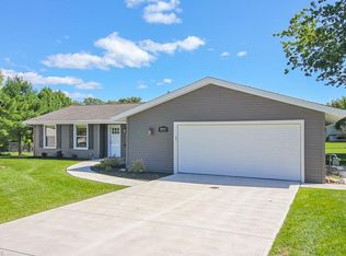 7703 Delaware Dr, Middleburg Heights, OH