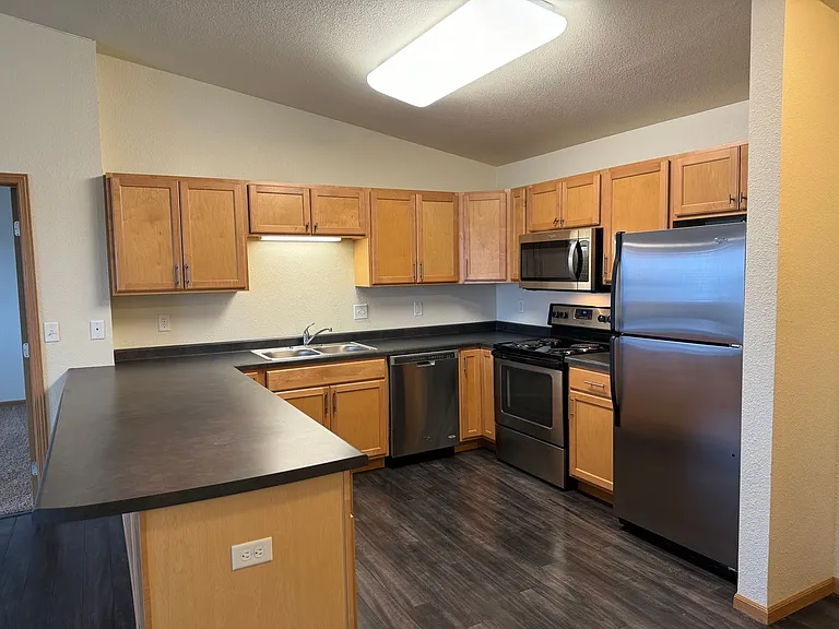 West Lake II Apartments — Photo 58