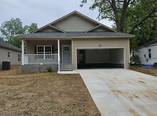 1617 North St SE, Decatur, AL 35601