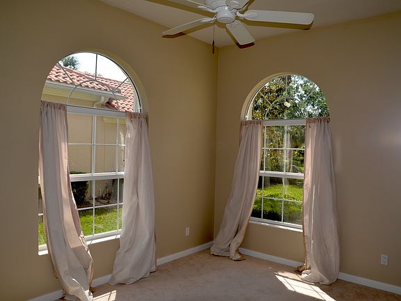 4th image of 11835 Gennaro Ln