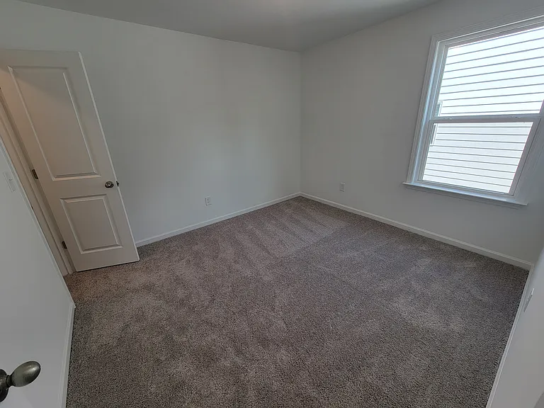 215 Foxhill Dr — Photo 9