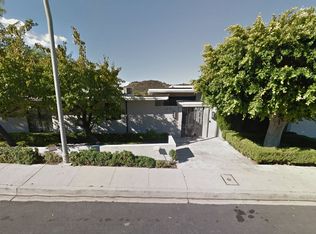 3045 Elvido Dr, Los Angeles, CA 90049
