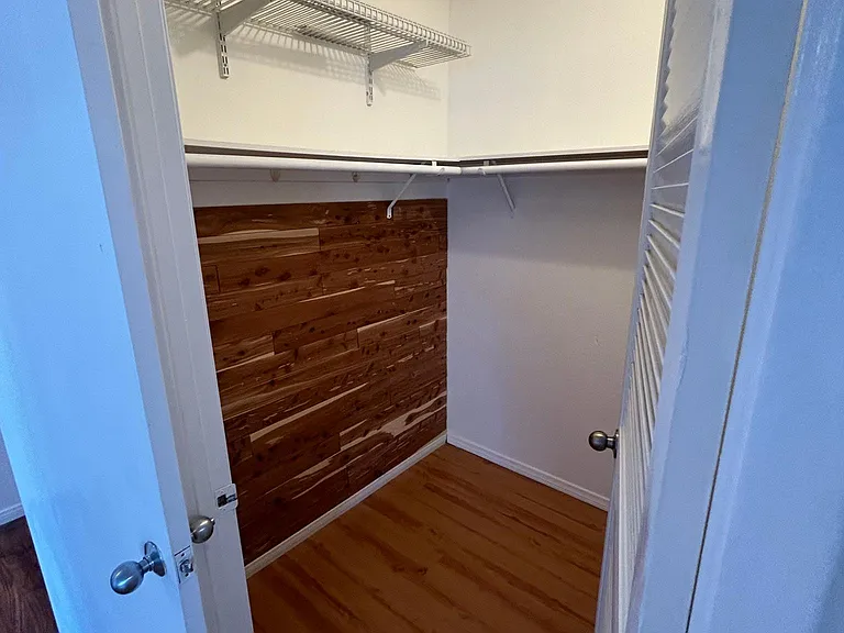 5320 Whitsett Ave #8 — Photo 42