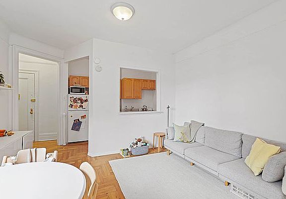 5th image of 131 Joralemon St APT 54