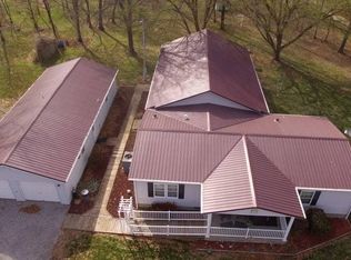 567 County Road 1900 E, Fairfield, IL 62837