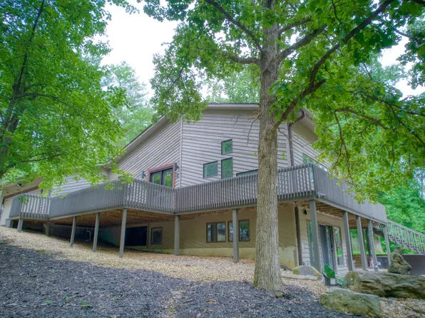 2 Trillium Ln, Murphysboro, IL 62966