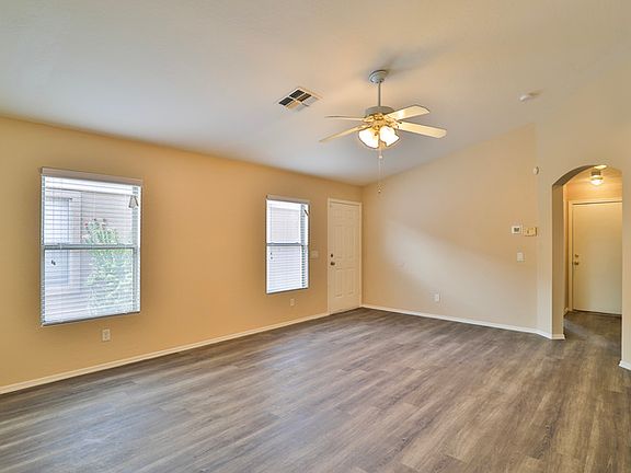 3rd image of 133 S 110th Pl