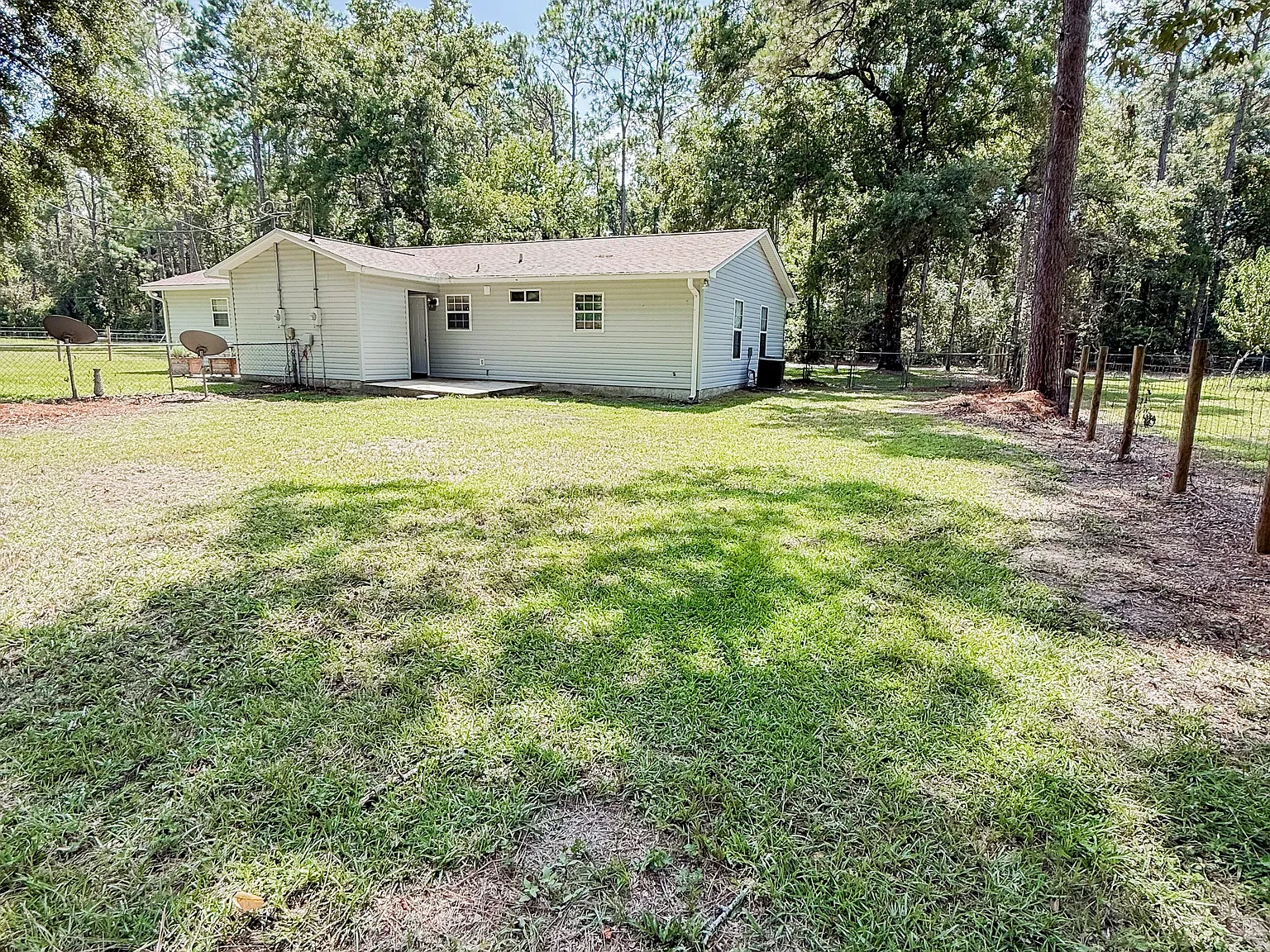 953A Old Woodville Highway - 1 — Photo 2