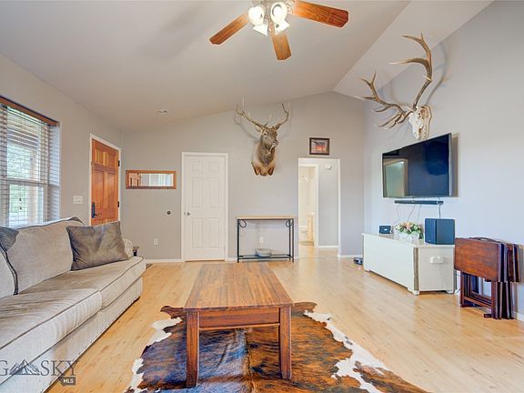 4th image of 343 E Tobiano Trl
