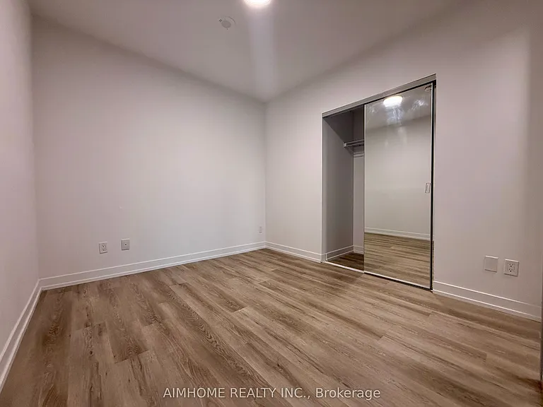 771 Yonge St #1706 — Photo 7