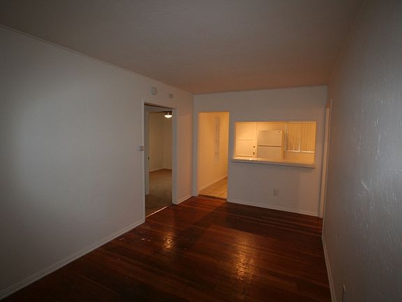 4th image of 4430 Haines St
