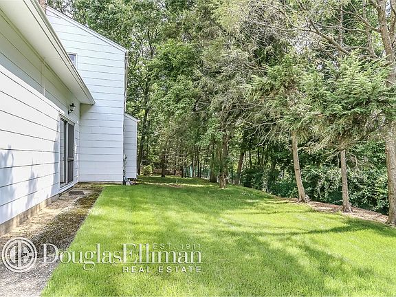 4th image of 102 Gerald Ln