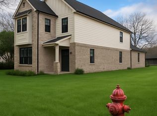 608 Ritchey St, Gainesville, TX 76240
