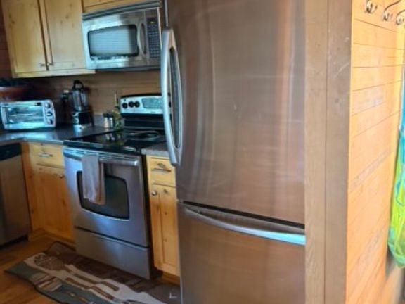 4th image of 8808 Deer Trail Ct