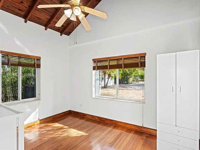 7975 Sunset Dr — Photo 34