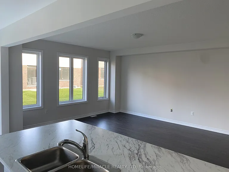 48 Prudhoe Ter — Photo 8