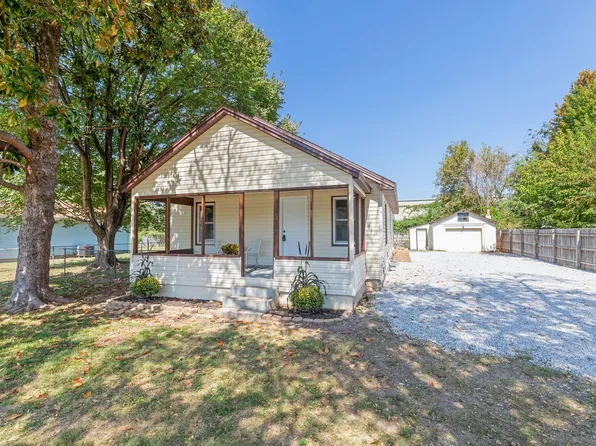 2425 E Atlantic Street, Springfield, MO 65803