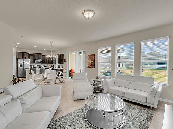 4th image of 1510 Caterpillar St