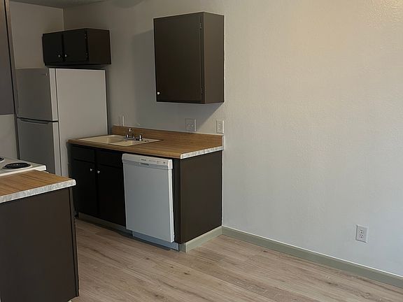 2nd image of 101 W Jordan St APT 6