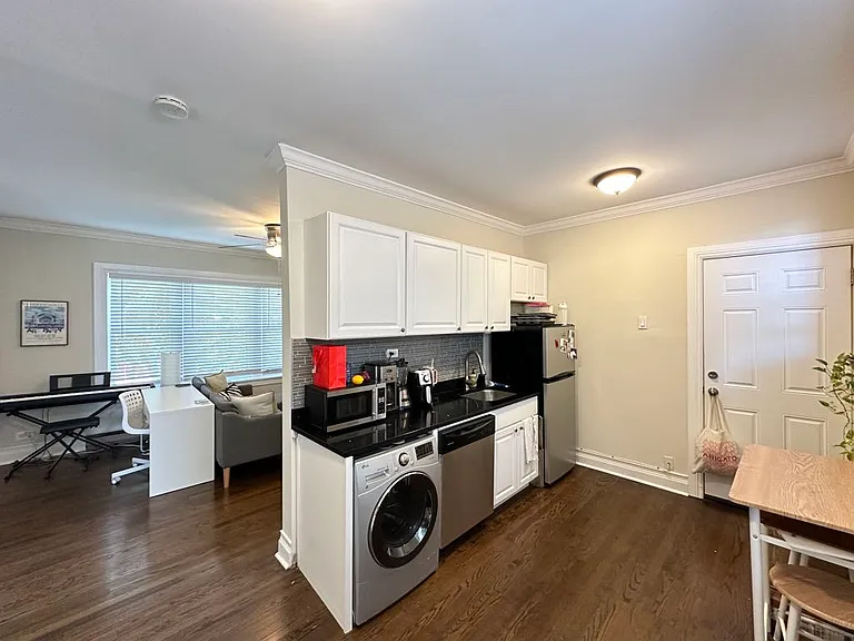 648.5 W Roscoe St #N4 — Photo 2