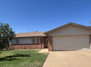 604 Elgin Ave, Levelland, TX 79336