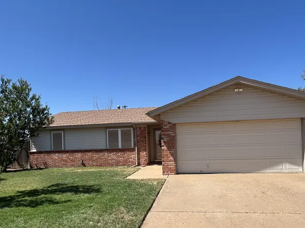 604 Elgin Ave, Levelland, TX 79336