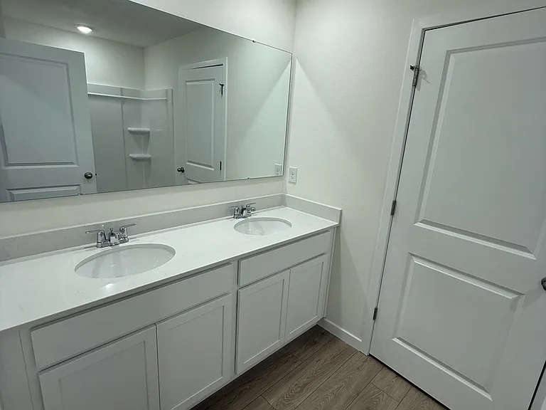 588 Preston Cove Dr — Photo 9