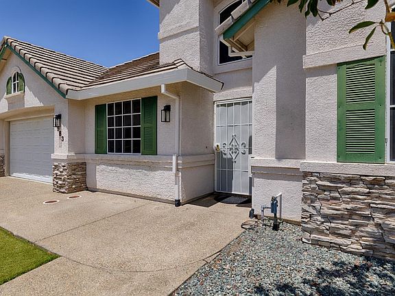 4th image of 8583 Almond Bluff Ct